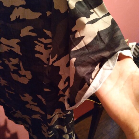 BN Camo-Mesh T-Shirt. - Picture 3 of 3